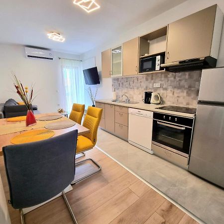 Julia Apartment Biograd Na Moru Exterior photo