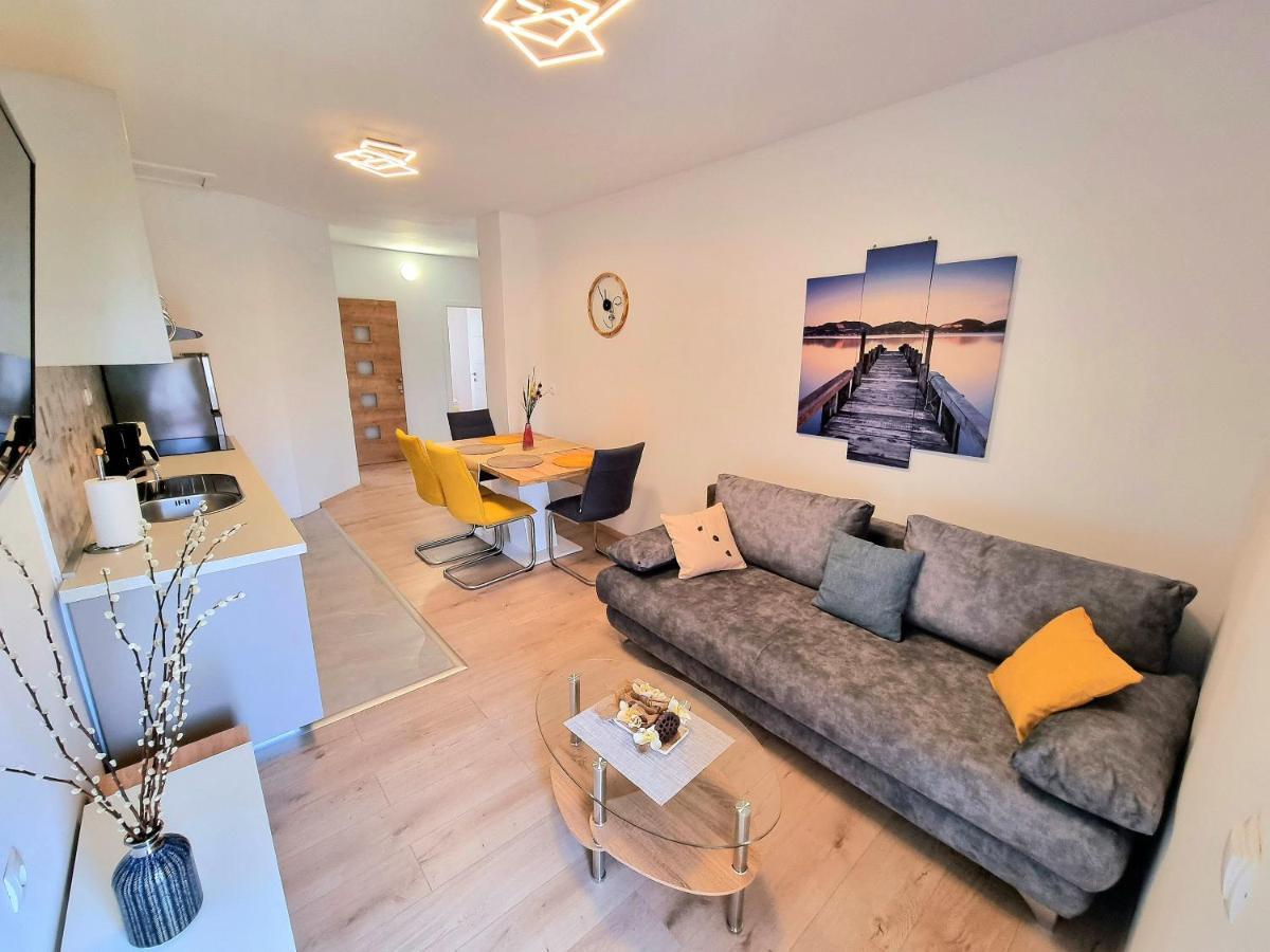 Julia Apartment Biograd Na Moru Exterior photo